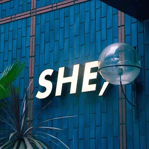 Hotel She,, Ōsaka